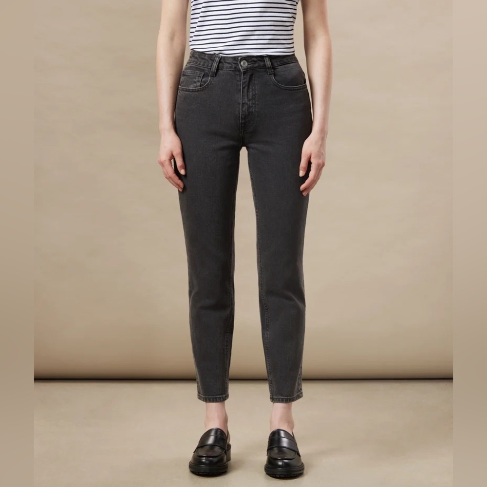 Frank and Oak NWOT Straight Leg Tapered Jean - size 29